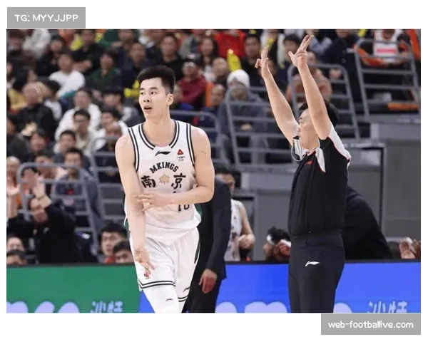 南京同曦外线组织压力增大 郭昊文缺阵考验替补控卫